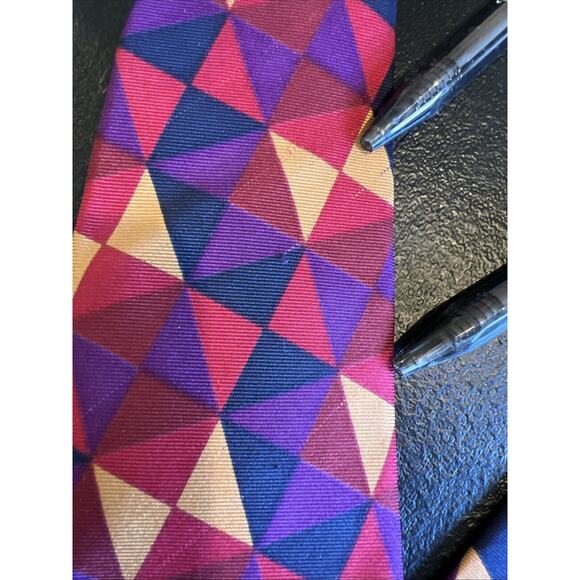 Metropolitan Museum Of Art Tie Silk Multi Color Geometric Graphic Print 4"x57" - Picture 6 of 6